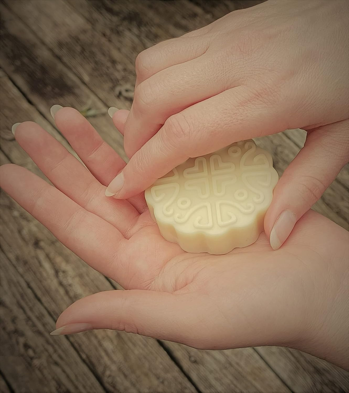 Black Forest Lotion Bar - Waterless Lotion Bar for Dry Skin - Black Forest Scented Moisturizing Beeswax Lotion Bar - Convenient Travel Lotion - Eco Friendly Lotion Massage Bar