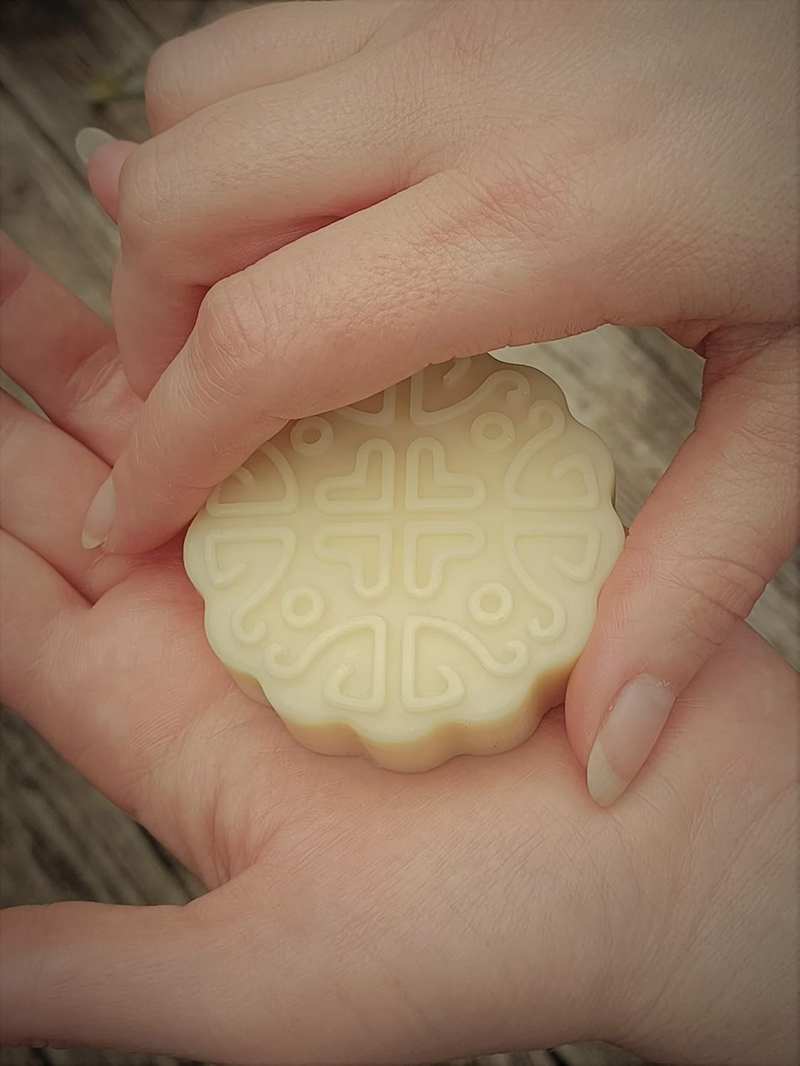 Black Forest Lotion Bar - Waterless Lotion Bar for Dry Skin - Black Forest Scented Moisturizing Beeswax Lotion Bar - Convenient Travel Lotion - Eco Friendly Lotion Massage Bar